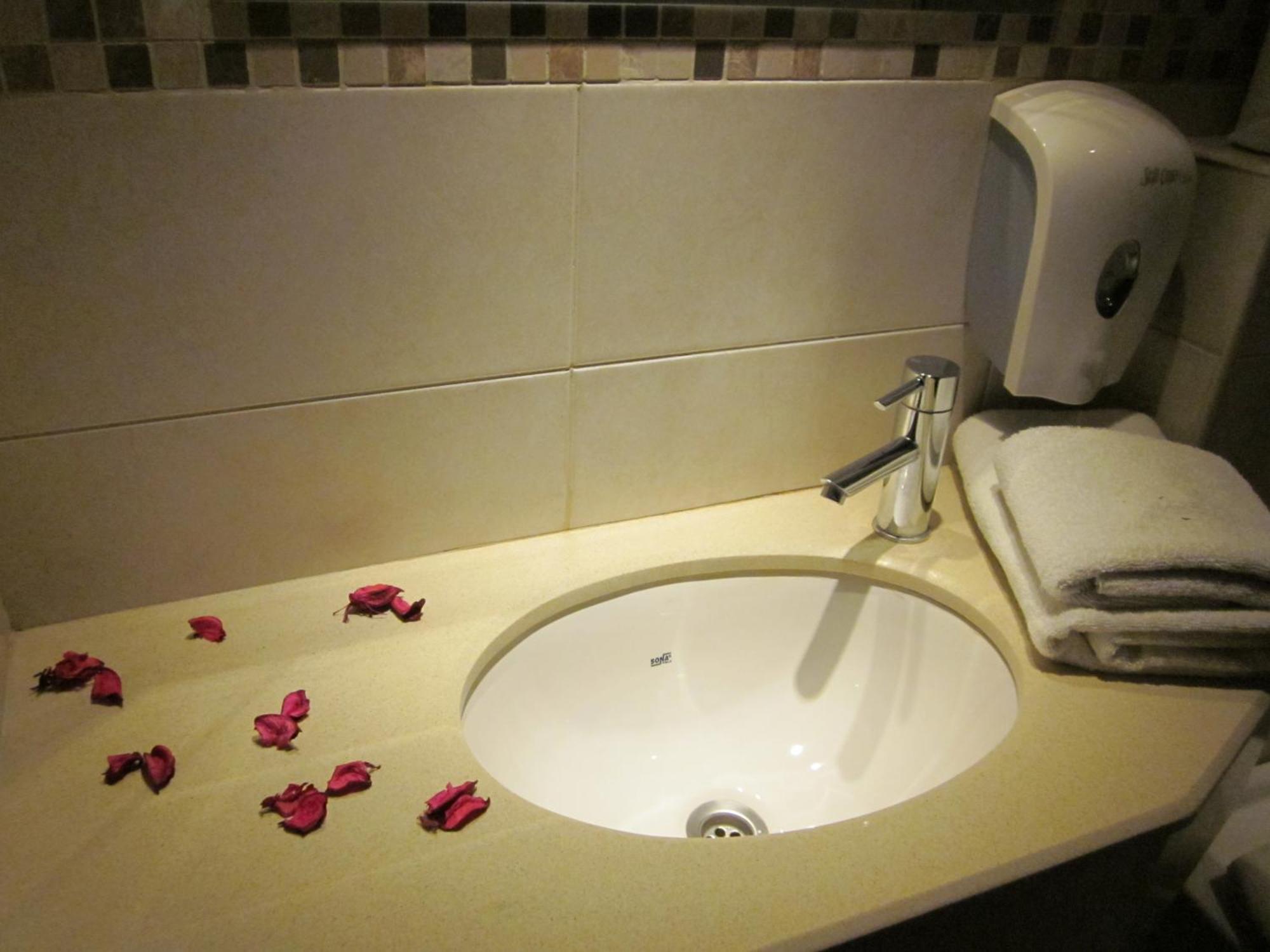 คอมโมดอร์ โฮเต็ล เจรูซาเล็ม Hotel เยรูซาเลม ภายนอก รูปภาพ